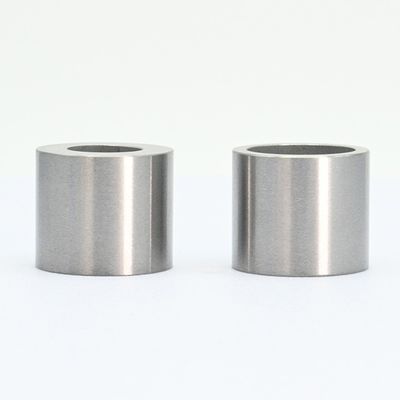 Pomptoepassing Cylindrische koolstofcarbide-hulzen Klasse YG8/YG9C/YG11C Langdurige prestaties