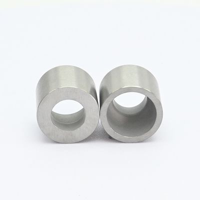 Pomptoepassing Cylindrische koolstofcarbide-hulzen Klasse YG8/YG9C/YG11C Langdurige prestaties