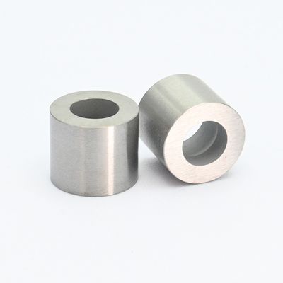 Pomptoepassing Cylindrische koolstofcarbide-hulzen Klasse YG8/YG9C/YG11C Langdurige prestaties