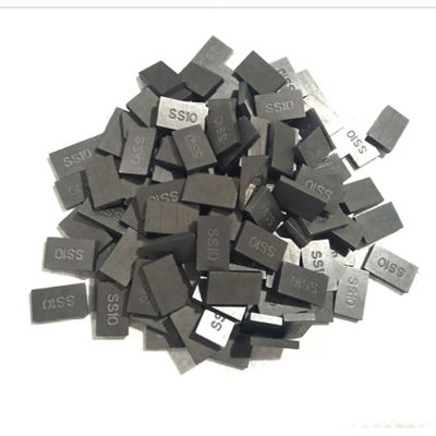 Gepersonaliseerde grootte Hoge slijtvastheid YG8 legering wolfraamcarbide gebreid tips voor steensnijlem