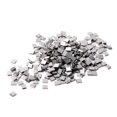 Aangepaste met hardmetaal gesoldeerde punten van wolfraamcarbide met hardheid YG8, compressieweerstand en vierkante vorm voor het snijden van steen