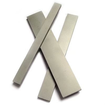 Op maat gemaakte afmetingen Hoog slijtvast wolfraamcarbide strip met YG8 YG6 YG6X YG9C YG11C YG13C legering voor hard legering verwerkte producten